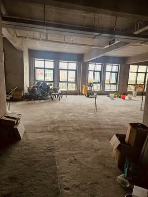 大丰上海花园大型办公楼出租，约900㎡，1.35万/月