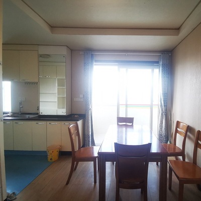 大丰瑞城国际苑顶楼复式5室出租，1850/月