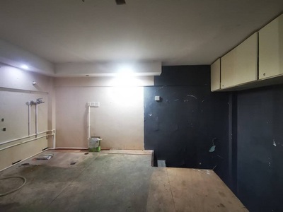 大丰鸿基汇金购物广场一楼底商出租，3400/月