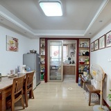 大丰海棠花园精装4室出售，142㎡，119.8万